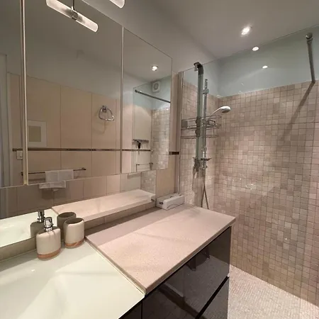 Apartamento Le Mistral Vue & Terrasse Au Coeur Du Grau Du Roi