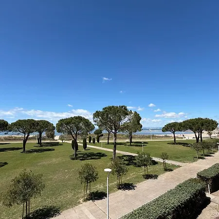 Apartamento Le Mistral Vue & Terrasse Au Coeur Du Grau Du Roi Le Grau-du-Roi