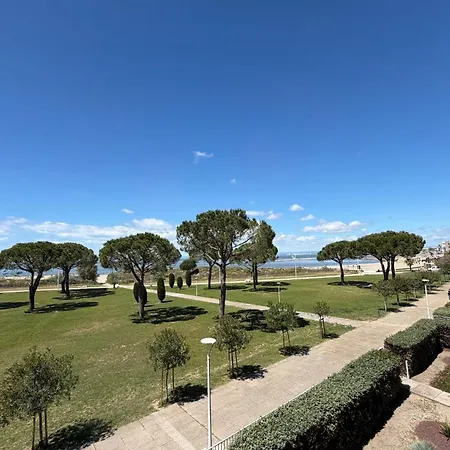 Le Mistral Vue & Terrasse Au Coeur Du Grau Du Roi Apartamento