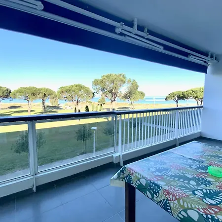 Le Mistral Vue & Terrasse Au Coeur Du Grau Du Roi Le Grau-du-Roi
