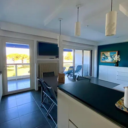 Apartamento Le Mistral Vue & Terrasse Au Coeur Du Grau Du Roi *